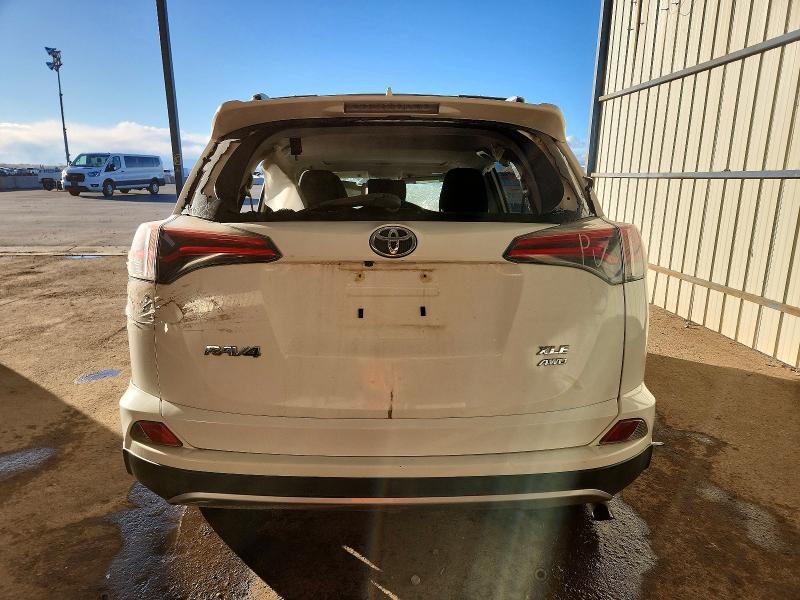 Photo 6 from auction – 2018 TOYOTA RAV4 ADVEN with VIN JTMRFREV6JJ177940