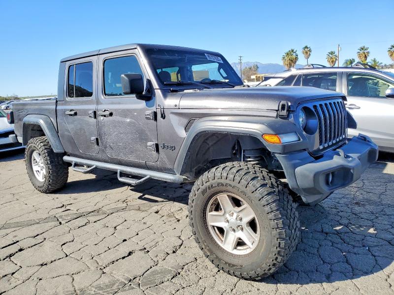 Photo 4 from auction – 2020 JEEP GLADIATOR with VIN 1C6HJTAG4LL164374