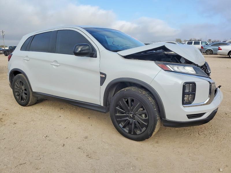 Photo 4 from auction – 2024 MITSUBISHI OUTLANDER with VIN JA4ARUAUXRU003121