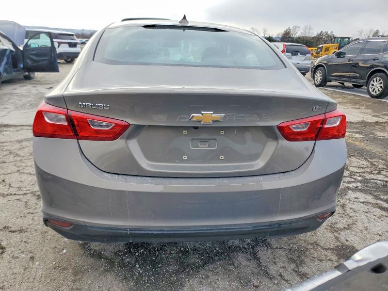 Photo 6 from auction – 2017 CHEVROLET MALIBU LT with VIN 1G1ZE5ST8HF234210