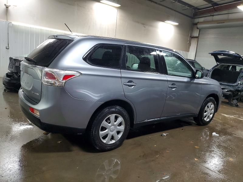 Photo 3 from auction – 2014 MITSUBISHI OUTLANDER with VIN JA4AD2A33EZ002223