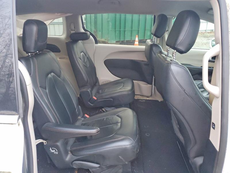 Photo 11 from auction – 2017 CHRYSLER PACIFICA with VIN 2C4RC1BG2HR523245
