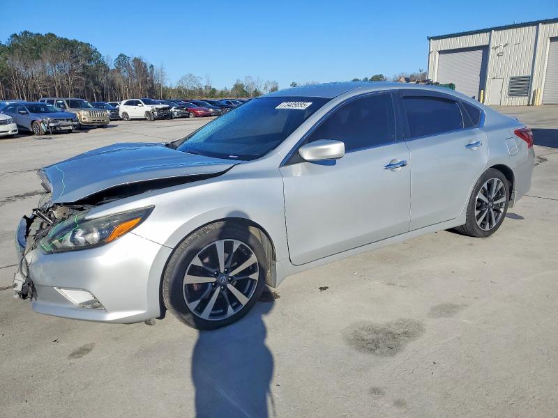 NISS ALTIMA 2017 مع رقم تعريف المركبة 1N4AL3AP5HC257292 - صورة من المزاد