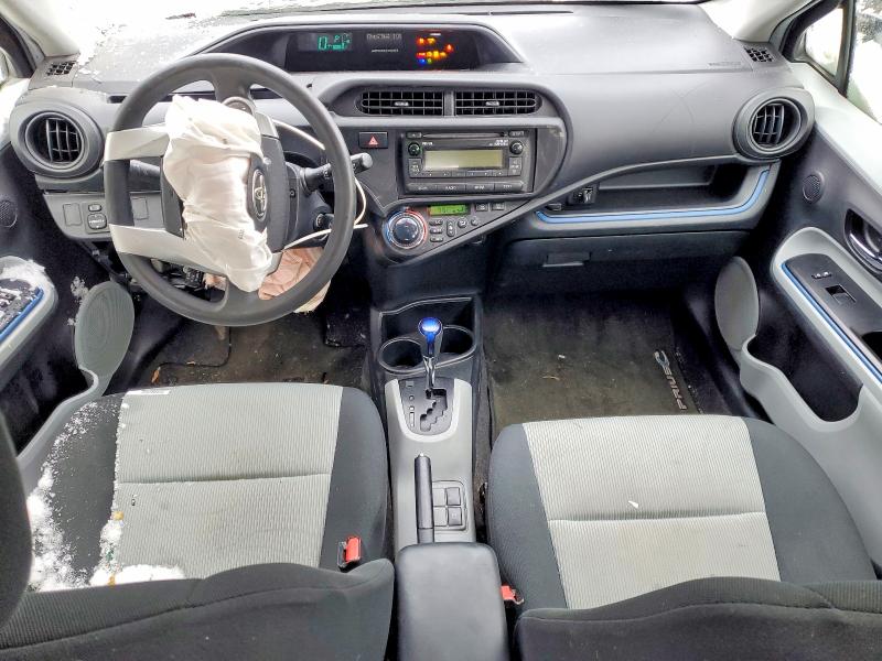 Photo 8 from auction – 2013 TOYOTA PRIUS C with VIN JTDKDTB31D1547283