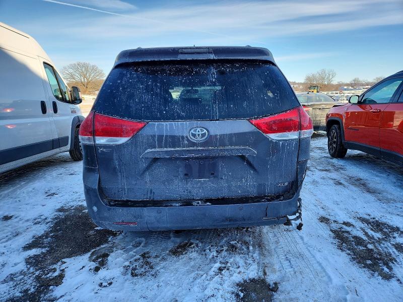 Foto 6 de la subasta – 2011 TOYOTA SIENNA XLE con VIN 5TDYK3DC7BS053121