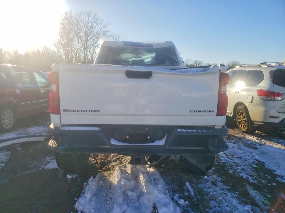 Photo 6 from auction – 2022 CHEVROLET SILVERADO with VIN 1GC4YME73NF147912