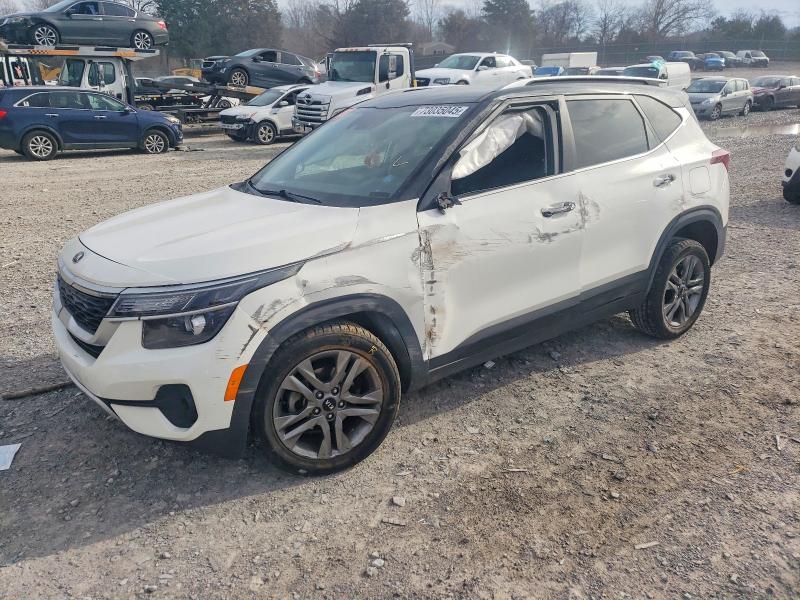 KIA SELTOS S 2021 with VIN KNDEU2AA0M7205294 - Photo from auction