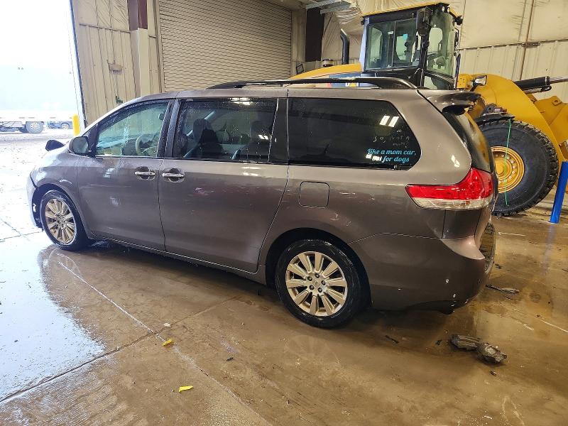 Photo 2 from auction – 2013 TOYOTA SIENNA XLE with VIN 5TDDK3DC7DS053752