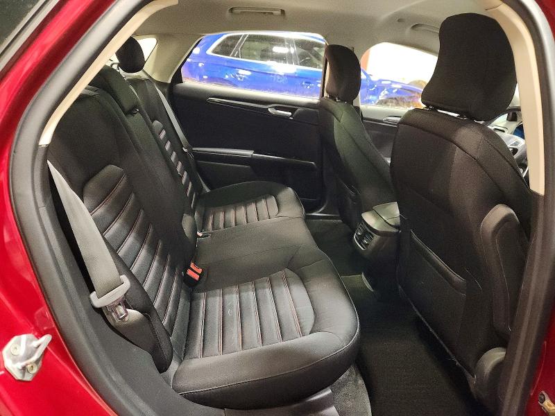 Photo 10 from auction – 2016 FORD FUSION with VIN 3FA6P0LU5GR352429