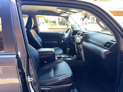 Photo 5 from auction – 2018 TOYOTA 4RUNNER SR with VIN JTEBU5JR3J5591030
