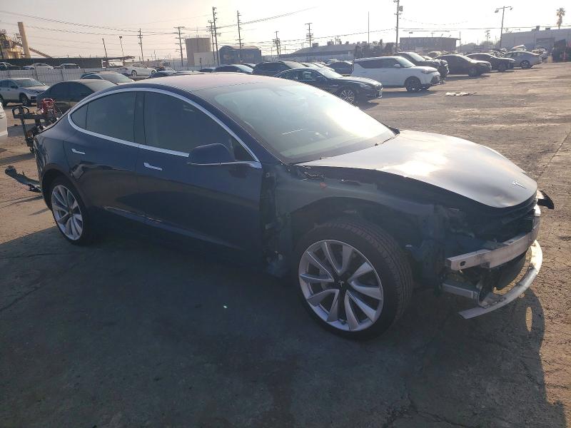 Photo 4 from auction – 2018 TESLA MODEL 3 with VIN 5YJ3E1EA1JF035896