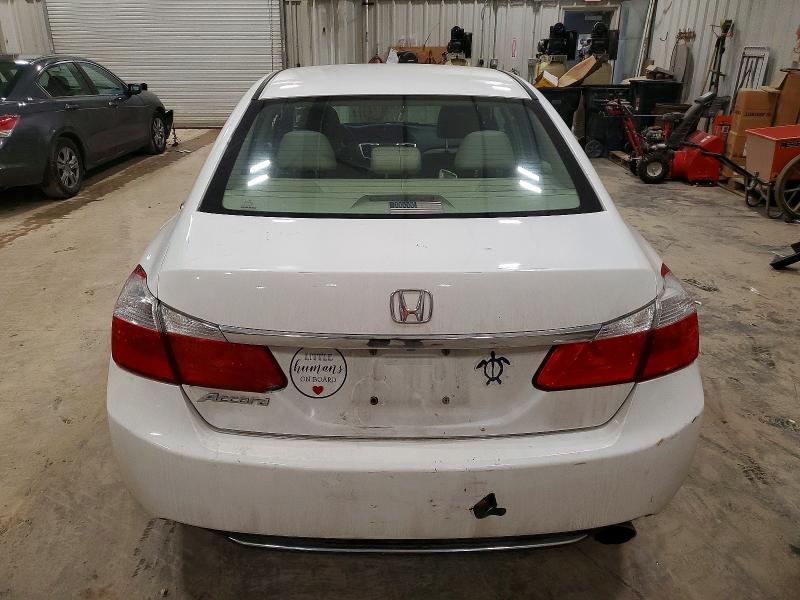 Photo 6 from auction – 2015 HONDA ACCORD with VIN 1HGCR2F33FA085002
