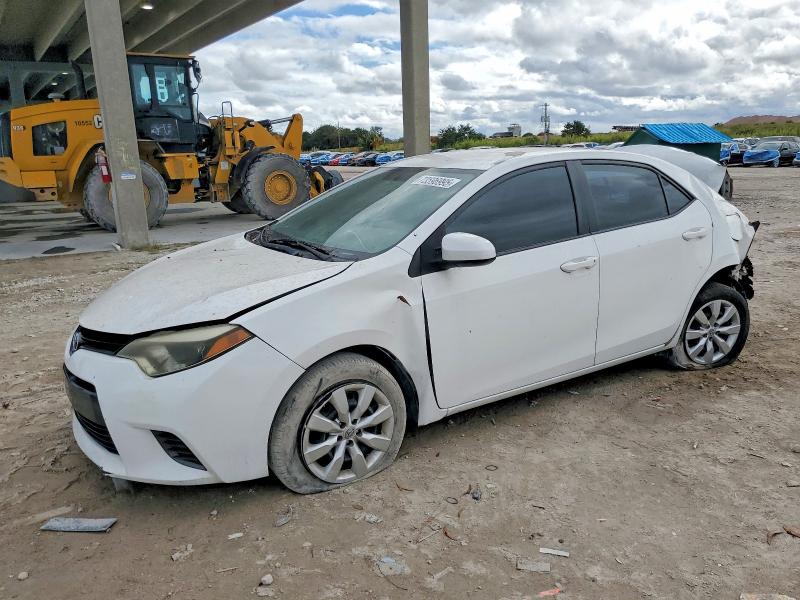TOYOTA COROLLA L 2015 with VIN 5YFBURHE7FP266146 - Photo from auction