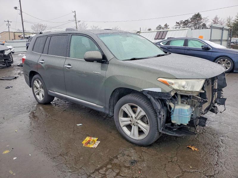 Photo 4 from auction – 2013 TOYOTA HIGHLANDER with VIN 5TDDK3EH1DS193581