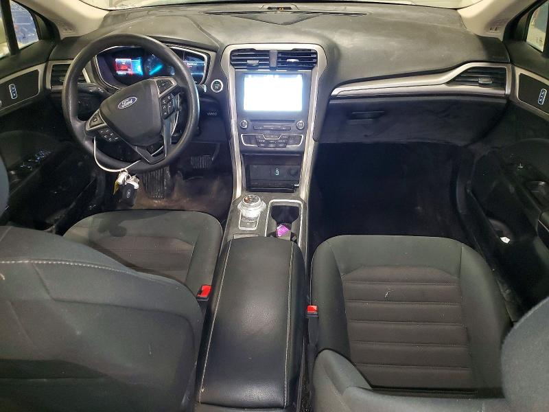 Photo 8 from auction – 2017 FORD FUSION with VIN 3FA6P0H79HR343091
