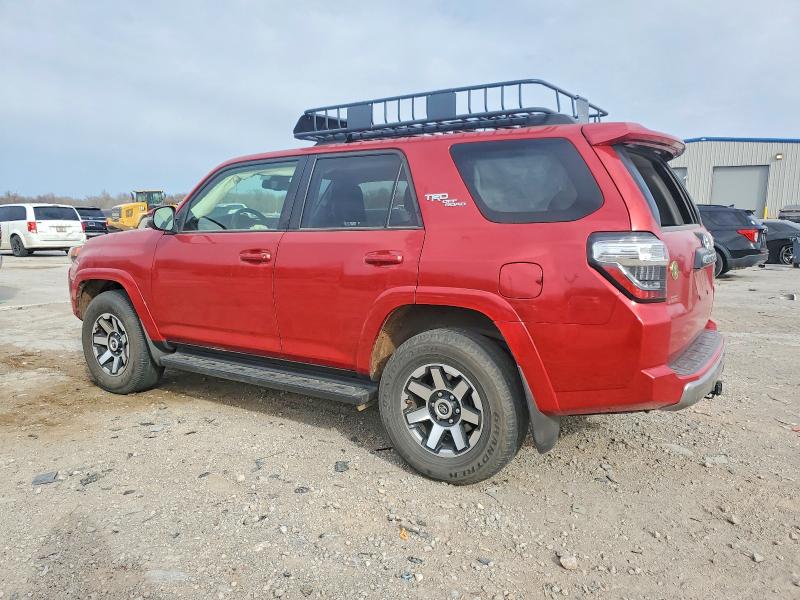Photo 2 from auction – 2022 TOYOTA 4RUNNER with VIN JTERU5JR8N6066804