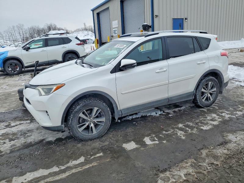 TOYOTA RAV4 XLE 2017 with VIN 2T3RFREV3HW594010 - Photo from auction