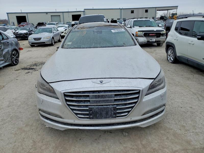 Photo 5 from auction – 2015 HYUNDAI GENESIS with VIN KMHGN4JE6FU073923