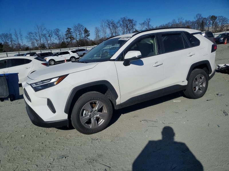 TOYOTA RAV4 XLE 2025 with VIN JTMRWRFV6SD345705 - Photo from auction