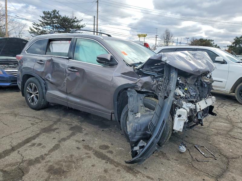 Photo 4 from auction – 2016 TOYOTA HIGHLANDER with VIN 5TDJKRFH6GS291434