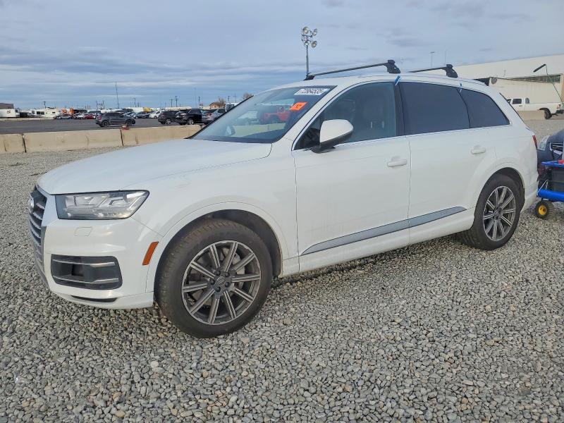 AUDI Q7 PREMIUM 2018 с VIN WA1LAAF74JD032121 - Фото с аукциона