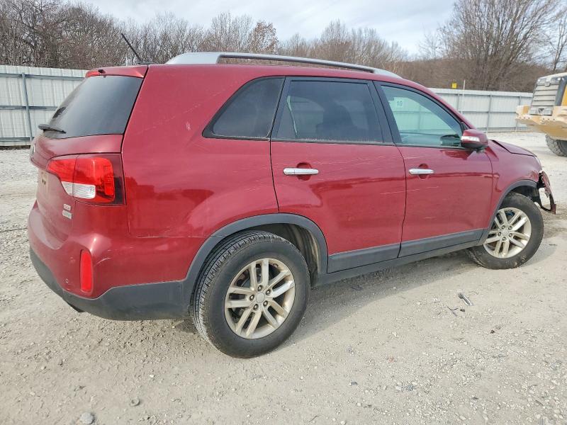 Photo 3 from auction – 2014 KIA SORENTO LX with VIN 5XYKT3A66EG519902