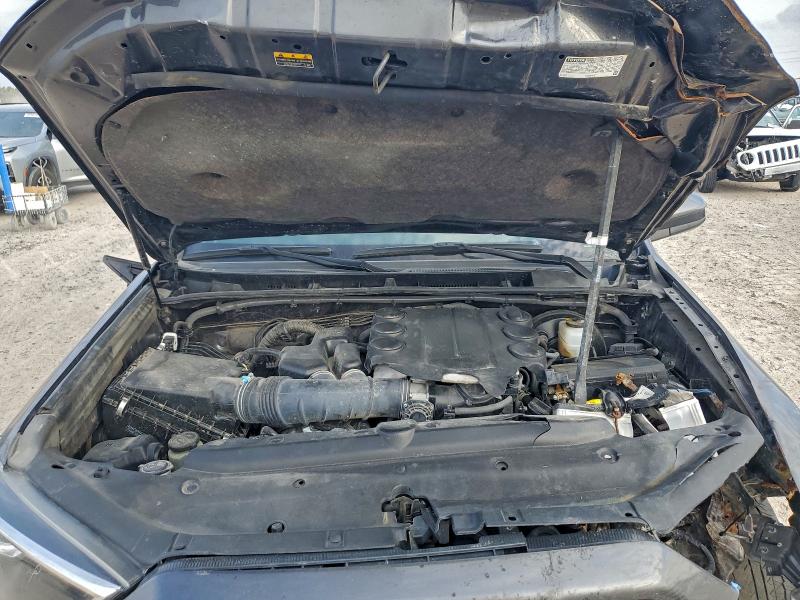 Photo 12 from auction – 2023 TOYOTA 4RUNNER SR with VIN JTEEU5JR0P5279057