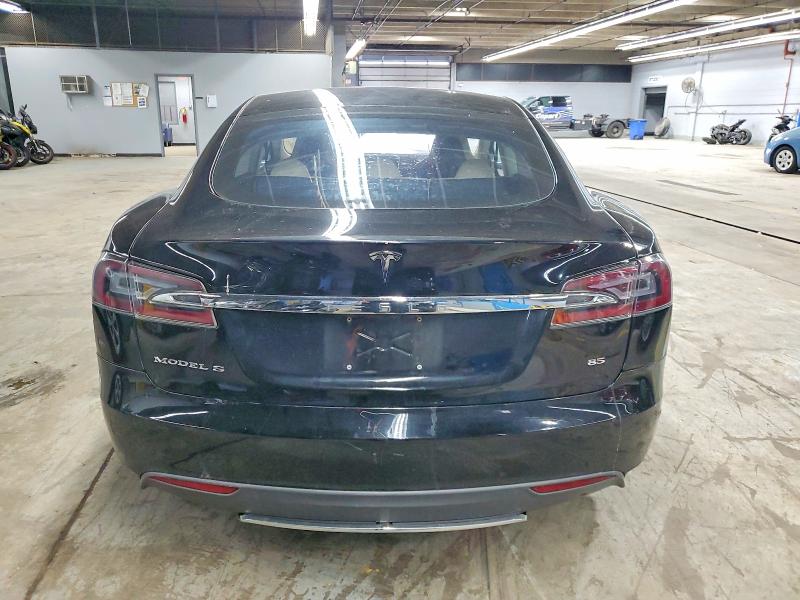 Photo 6 from auction – 2013 TESLA MODEL S with VIN 5YJSA1CN9DFP10668