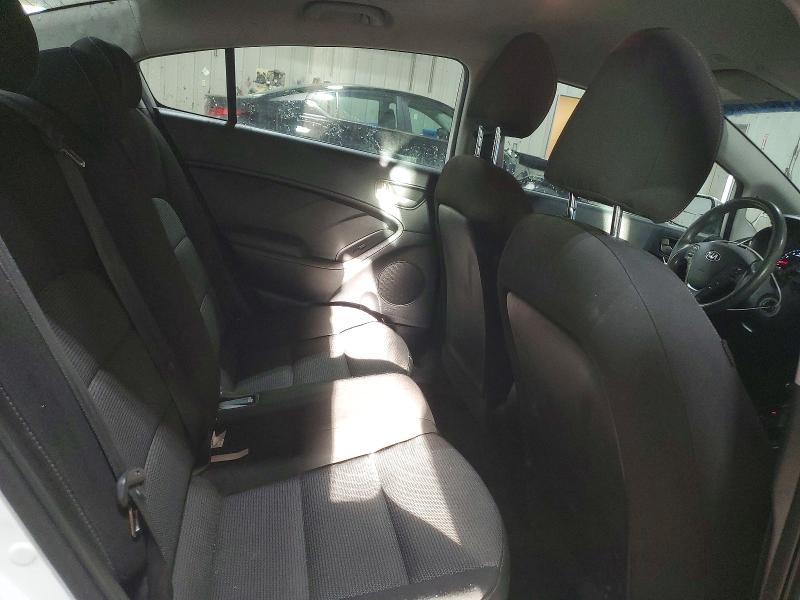 Photo 10 from auction – 2017 KIA FORTE LX with VIN 3KPFK4A77HE042403