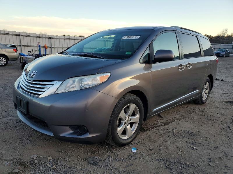Photo 1 from auction – 2017 TOYOTA SIENNA with VIN 5TDKZ3DC9HS806044
