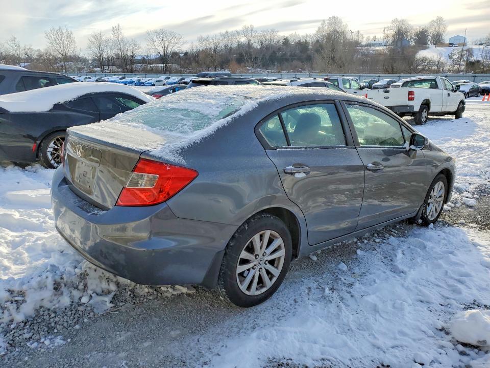 Photo 3 from auction – 2012 HONDA CIVIC with VIN 19XFB2F85CE031902
