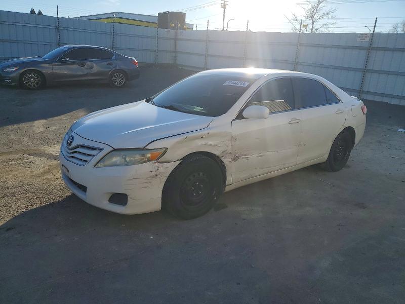 TOYOTA CAMRY BASE 2011 con VIN 4T1BF3EK2BU725092 - Foto de la subasta
