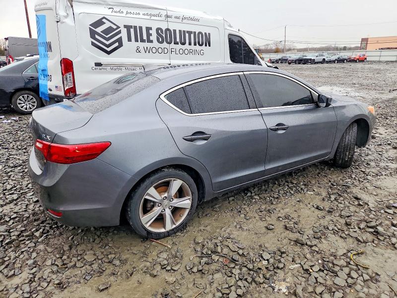 Photo 3 from auction – 2013 ACURA ILX 20 PRE with VIN 19VDE1F51DE022087