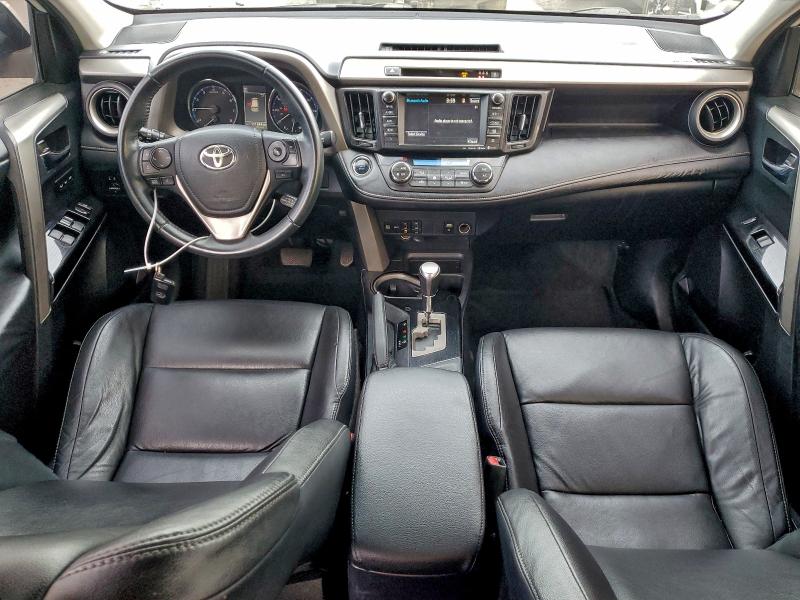 Photo 8 from auction – 2017 TOYOTA RAV4 LIMIT with VIN 2T3YFREV3HW333505