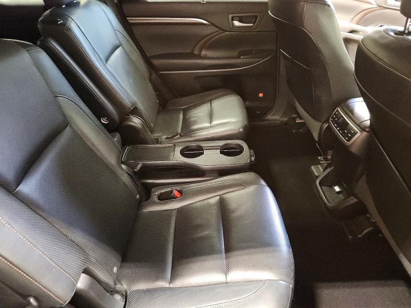 Photo 10 from auction – 2015 TOYOTA HIGHLANDER with VIN 5TDDKRFH2FS092313