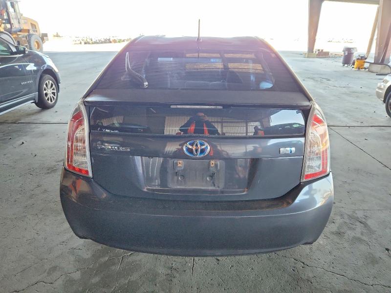 Photo 6 from auction – 2015 TOYOTA PRIUS with VIN JTDKN3DU0F1933232