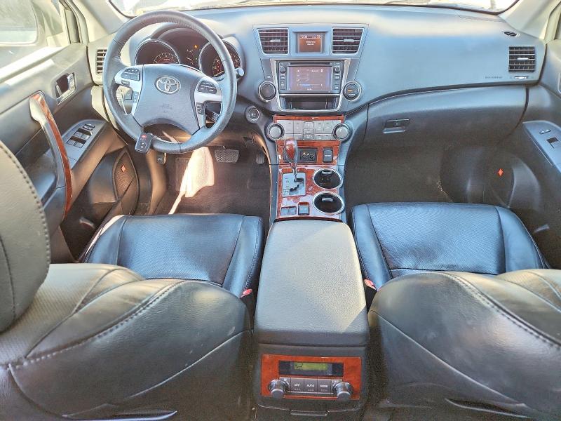 Photo 8 from auction – 2013 TOYOTA HIGHLANDER with VIN 5TDYK3EH8DS093561