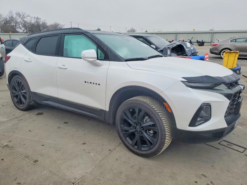 Photo 4 from auction – 2022 CHEVROLET BLAZER RS with VIN 3GNKBERS6NS221081