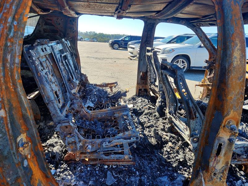 Photo 10 from auction – 2022 CHEVROLET SUBURBAN with VIN 1GNSCCKD6NR250161