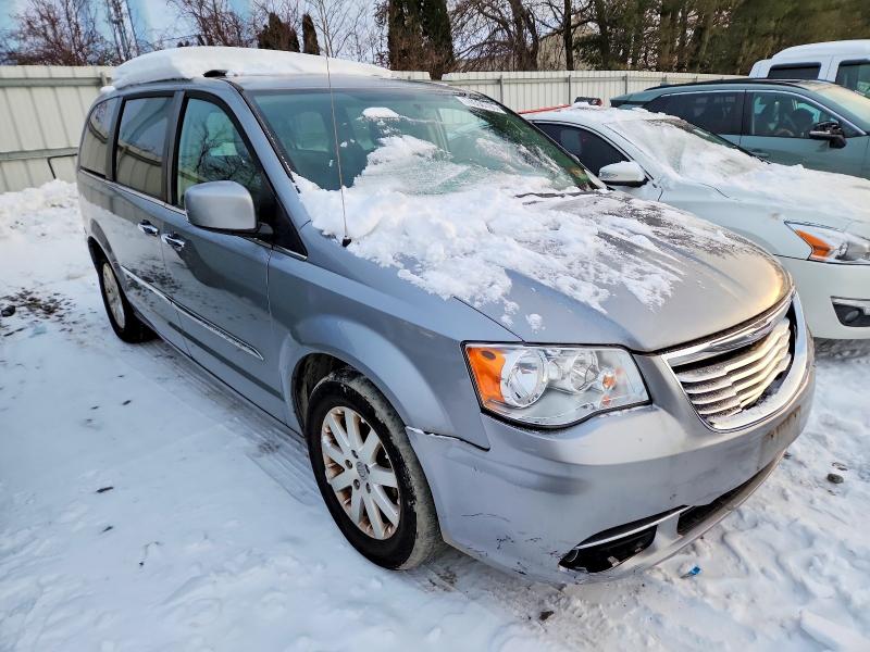 Zdjęcie 4 z aukcji – 2015 CHRYSLER TOWN AND COUN z VIN 2C4RC1BG8FR711250