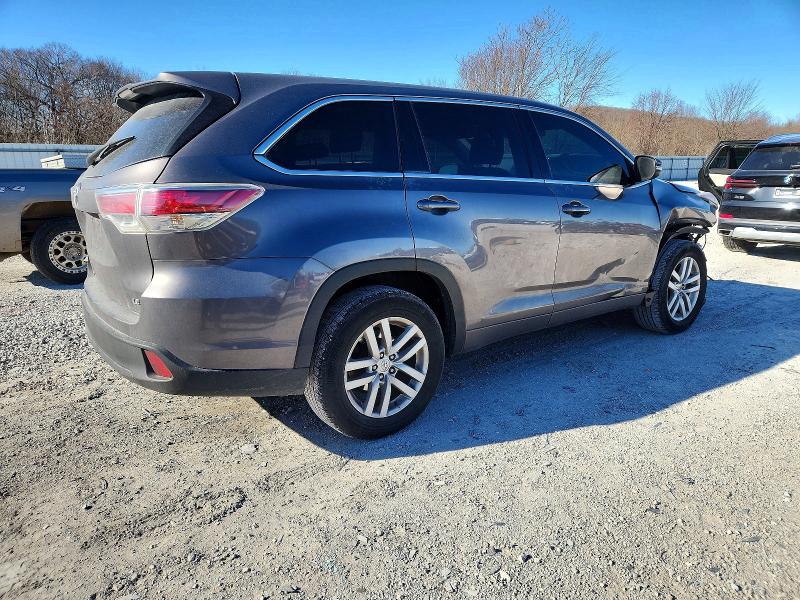 Photo 3 from auction – 2015 TOYOTA HIGHLANDER with VIN 5TDZKRFH1FS048342