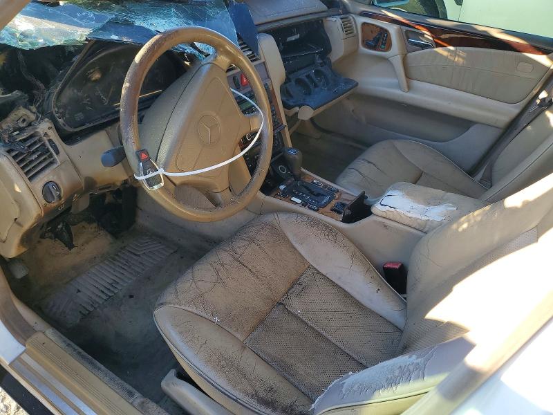 Photo 8 from auction – 1998 MERCEDES-BENZ E with VIN WDBJF65F4WA530413