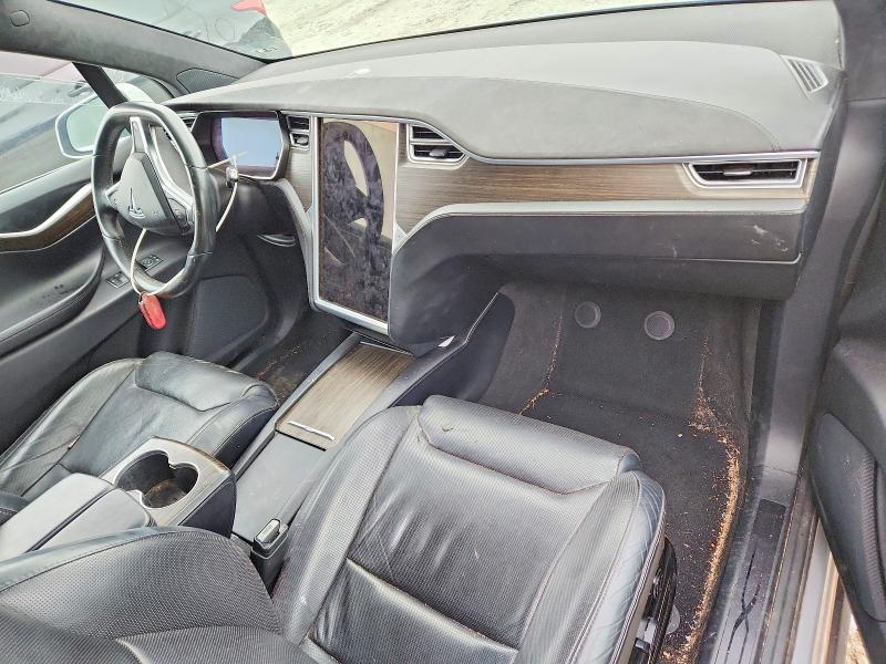 Photo 8 from auction – 2016 TESLA MODEL X with VIN 5YJXCBE28GF016969