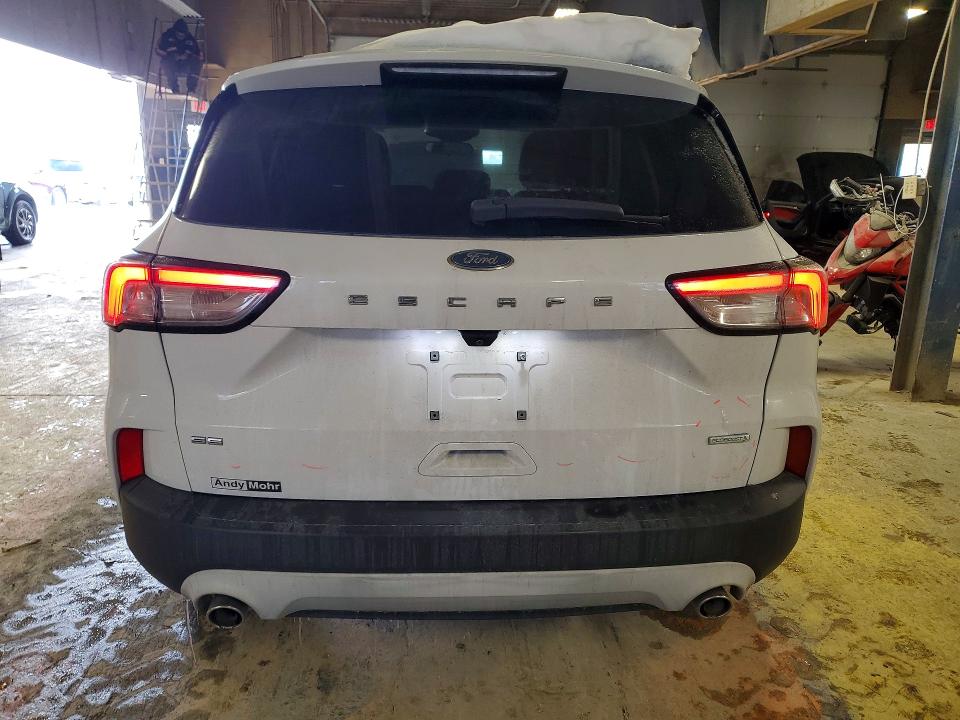 Photo 6 from auction – 2020 FORD ESCAPE with VIN 1FMCU0G62LUA00599
