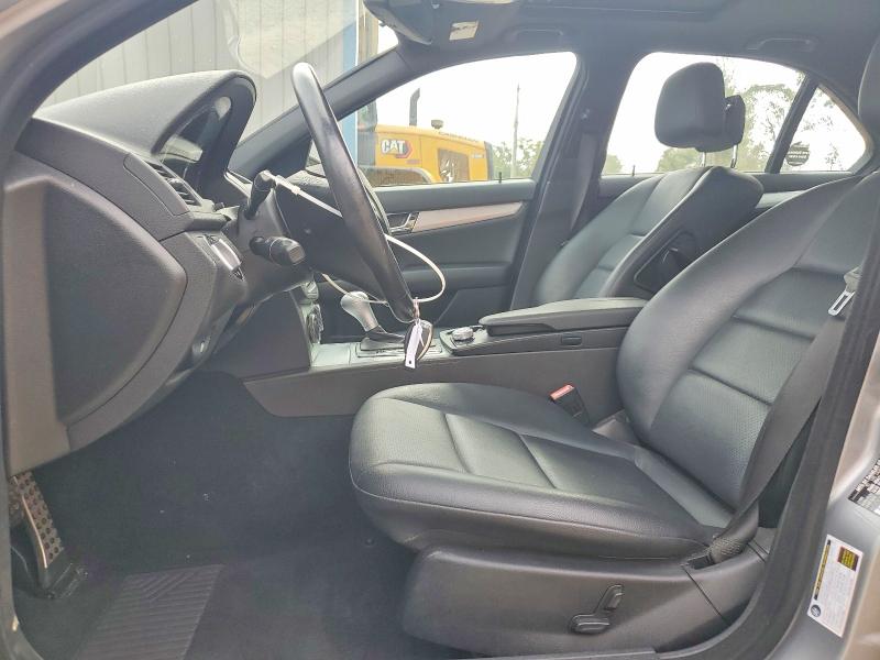 Photo 7 from auction – 2010 MERCEDES-BENZ C 300 with VIN WDDGF5EB3AR092602