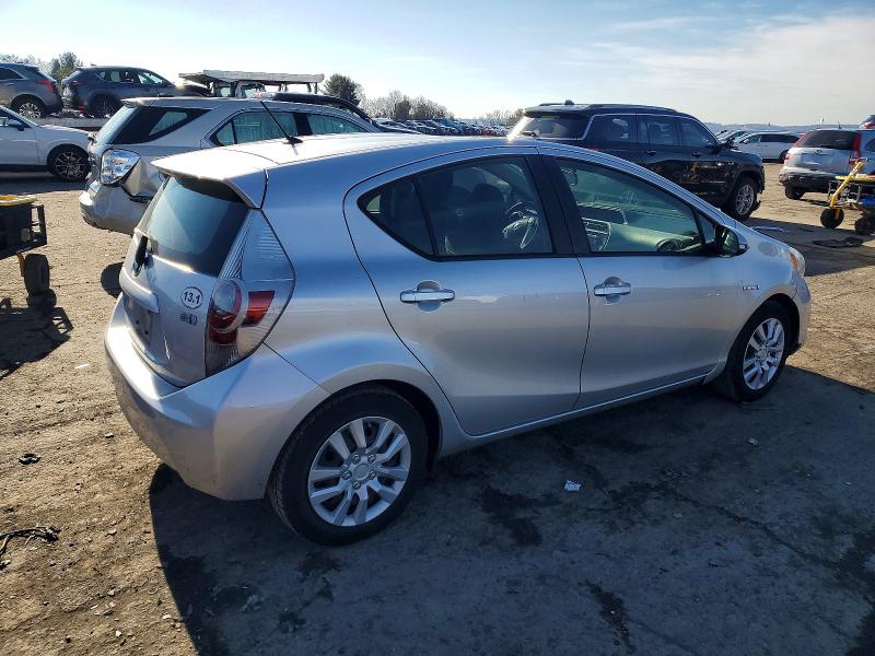 Photo 3 from auction – 2012 TOYOTA PRIUS C with VIN JTDKDTB30C1517125