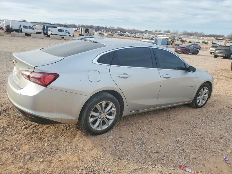 Photo 3 from auction – 2020 CHEVROLET MALIBU with VIN 1G1ZD5ST2LF041739