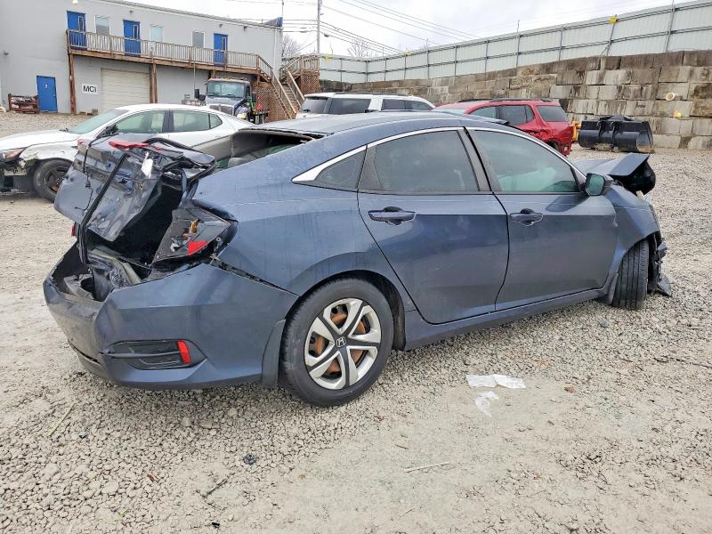 Photo 3 from auction – 2017 HONDA CIVIC LX with VIN 19XFC2F58HE033802