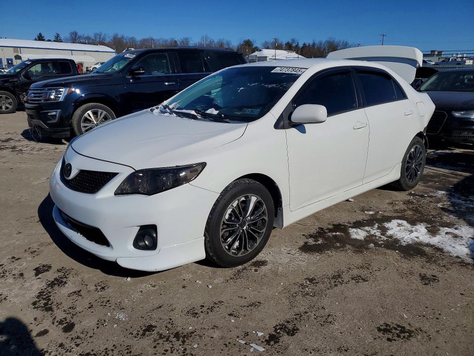 TOYOTA COROLLA BA 2013 مع رقم تعريف المركبة 2T1BU4EE9DC092892 - صورة من المزاد