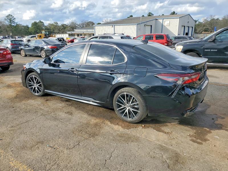 Photo 2 from auction – 2022 TOYOTA CAMRY with VIN 4T1G31AK5NU573435